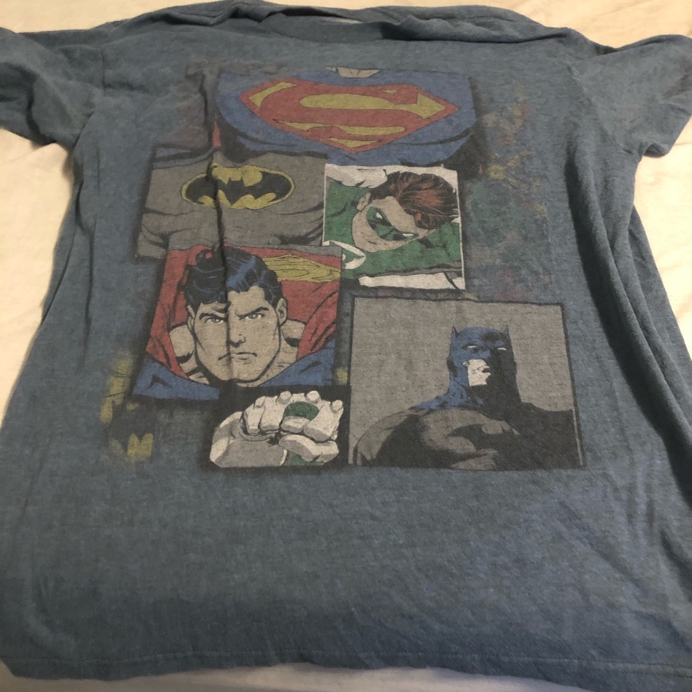 Vintage Justice League shirt